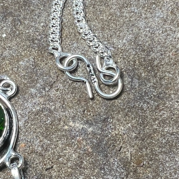 Prehnite & peridot necklace - Picture 6 of 9